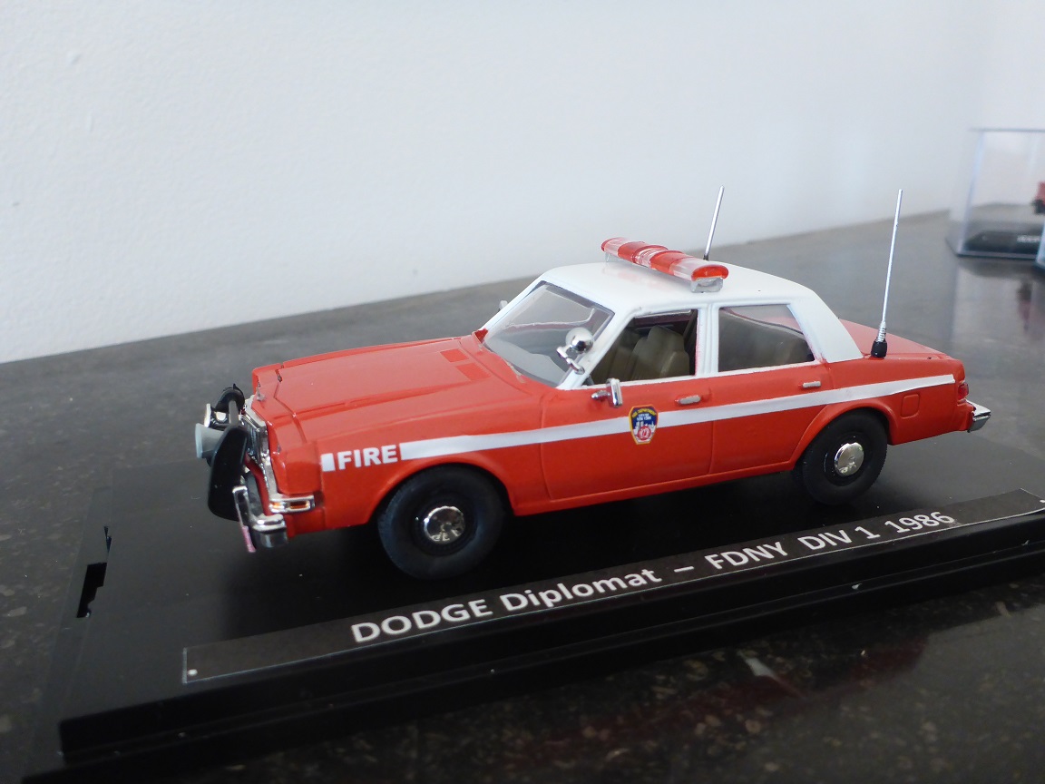Dodge Diplomat FDNY Div1 1986 (1).JPG