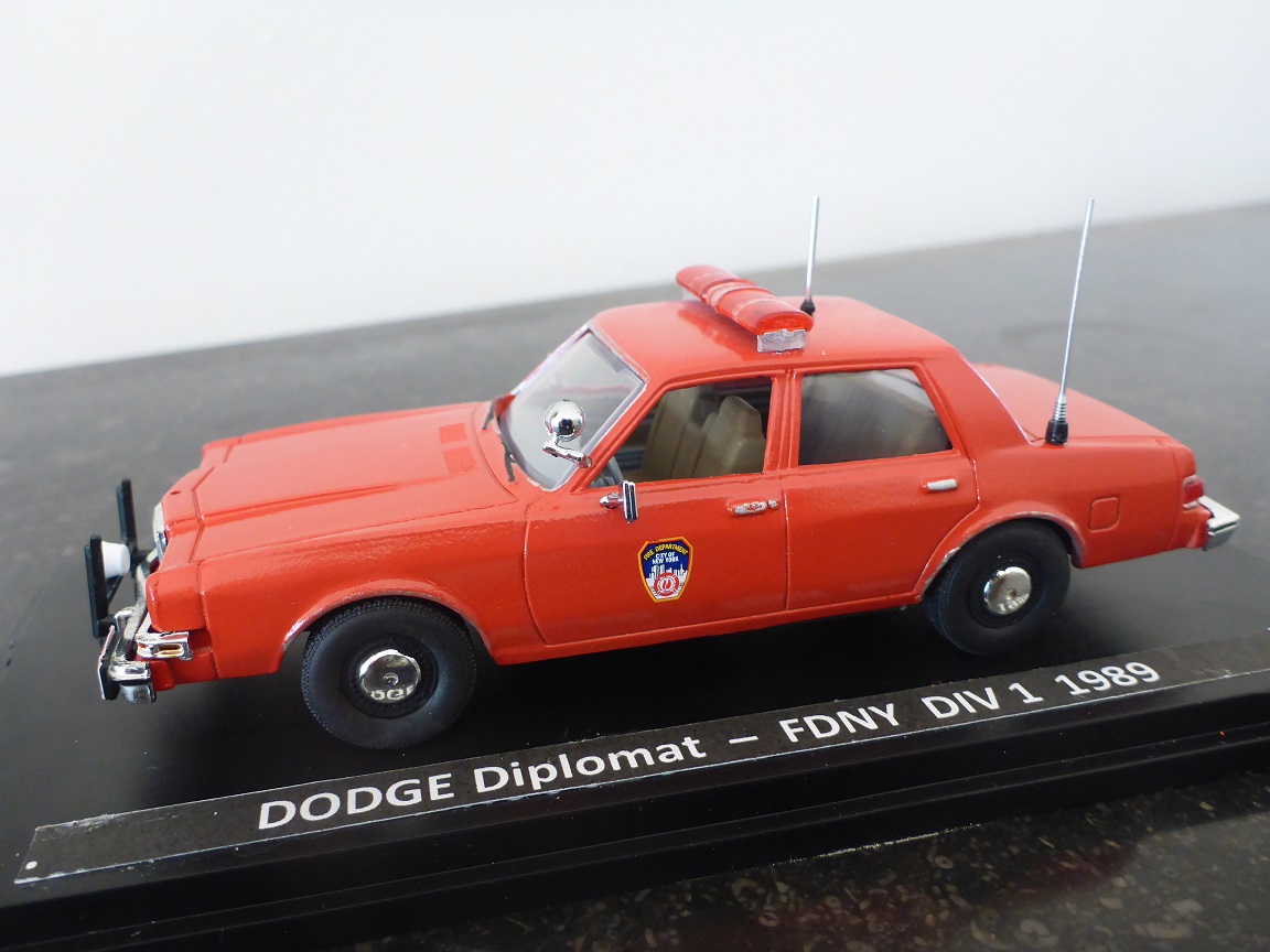 Plymouth Gran Fury FDNY Div1 1989 (1).JPG