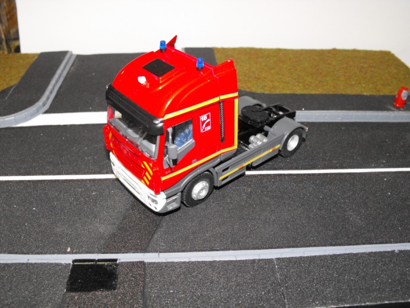 tracteur iveco 001.jpg