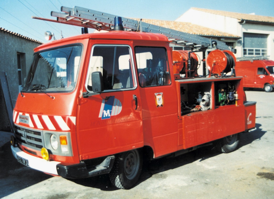 TM 6152 Peugeot J9 VPI Desautel Montpellier.jpg