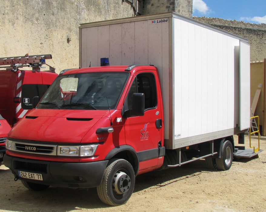 77 CLIVRAISON IVECO SDIS 0609.JPG