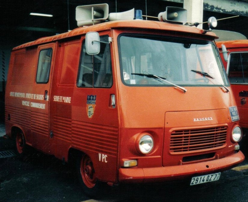 VPC Peugeot J7.1.jpg