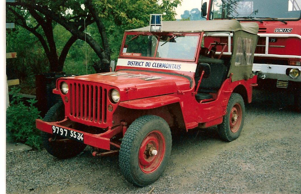 SS 9797 Jeep Hotchkiss M201 VLTT Clermont L'Hérault.jpg