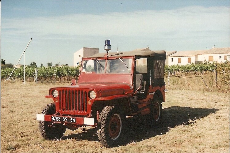 SS 9798 Jeep Hotchkiss M201 VLTT Florensac.jpg