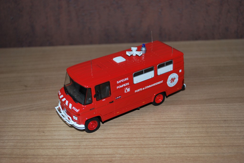 Mercedes L 406D Pompier 1972 Poste de Commandement.JPG