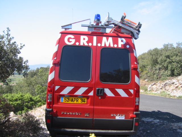 APR 52 Peugeot Boxer ph2 GRIMP CSP Sete 2006 (2).jpg