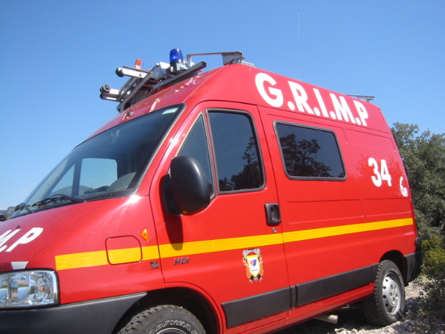 APR 52 Peugeot Boxer ph2 GRIMP CSP Sete 2006 (6).jpg
