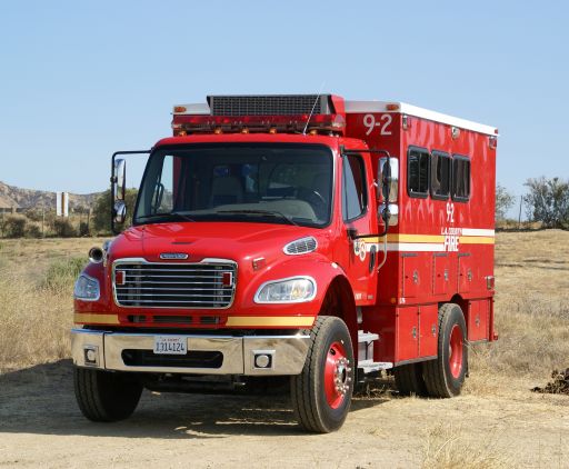 9.2 E Freightliner Crew LA County 9 (3).jpg