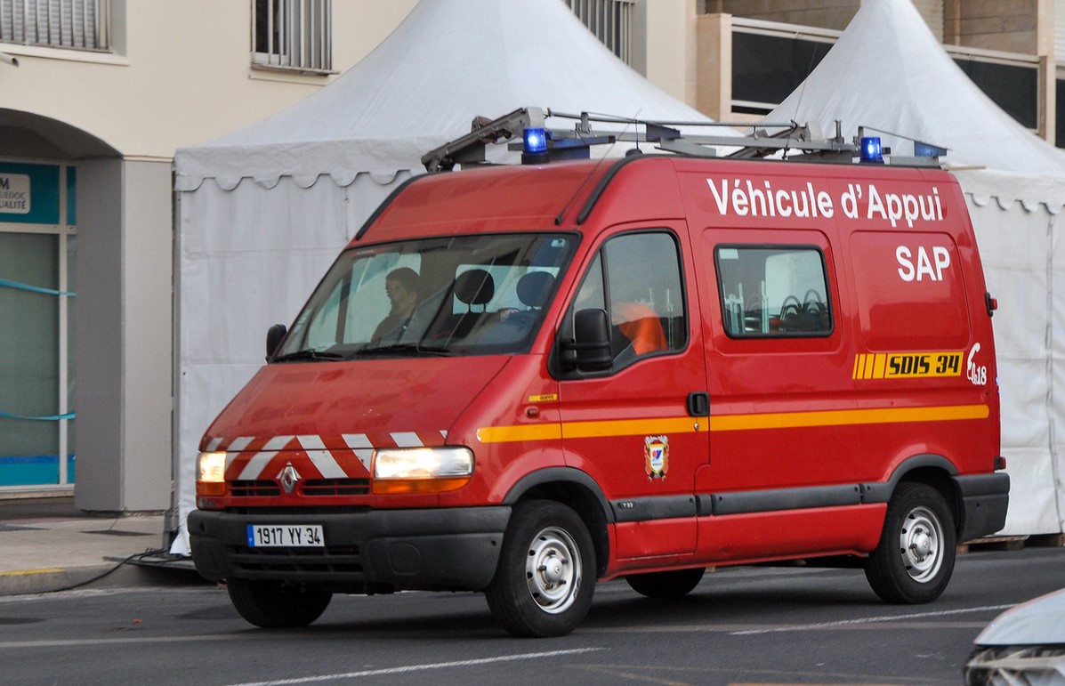YY 1917 Renault Master II VSap.jpg