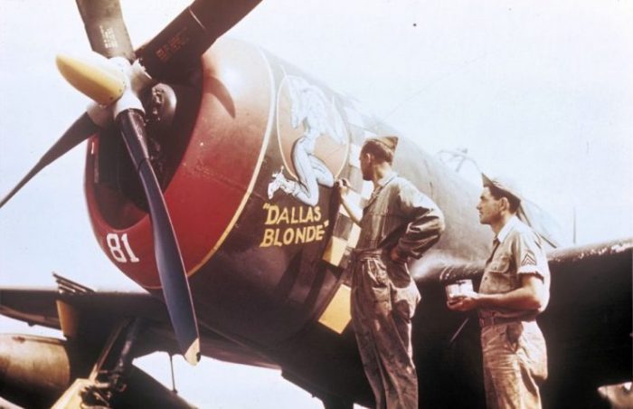 raf_bodney_-_352d_fighter_group_-_p-47_thunderbolt_dallas_blonde-741x479-1-700x452.jpg