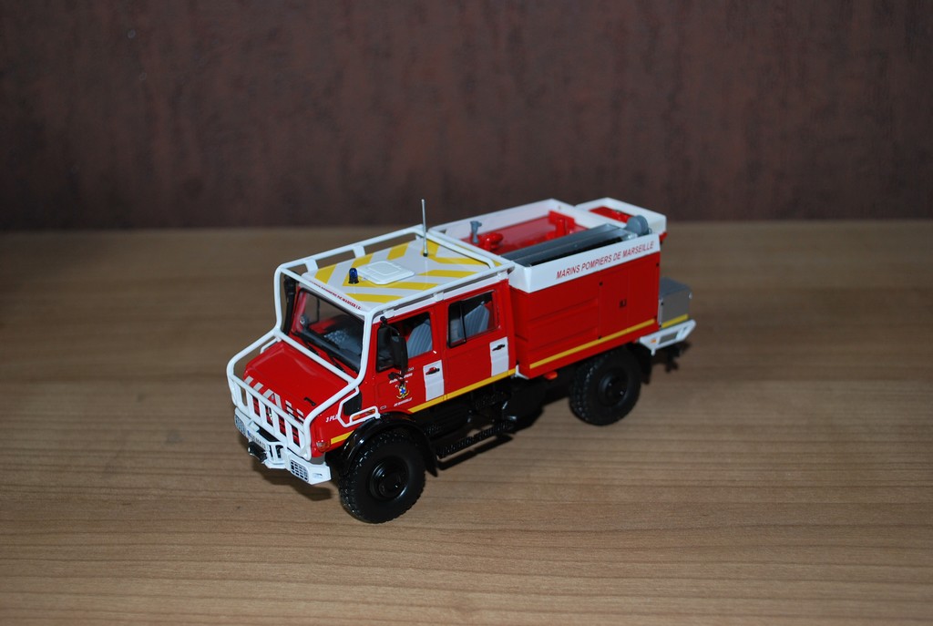 Mercedes U5000 Pompiers de Marseille 2005 (NOREV).JPG