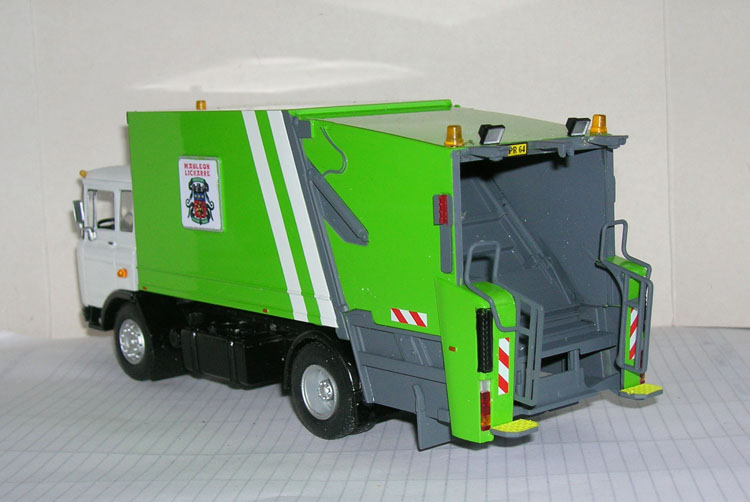 DAF 2600 benne à ordures 3 A.jpg