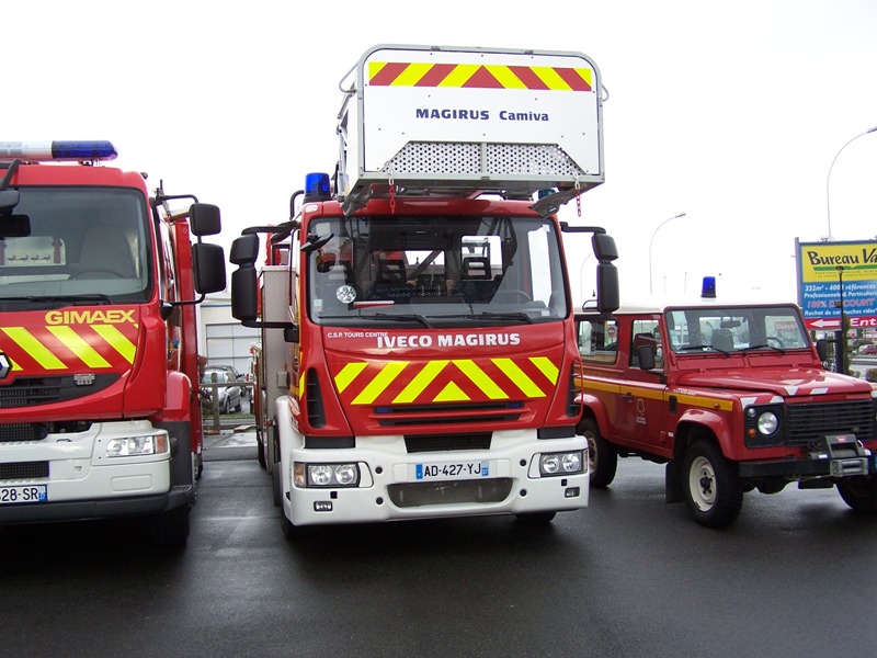 100_9340r.JPG