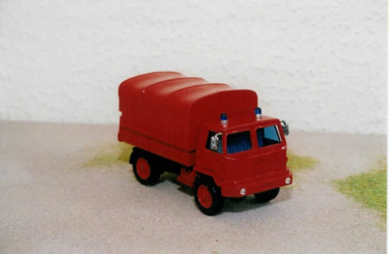 berliet 415 version camionnette n°04 [800x600].jpg