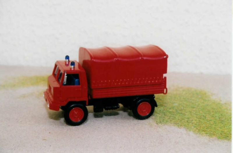 berliet 415 version camionnette n°05 [800x600].jpg