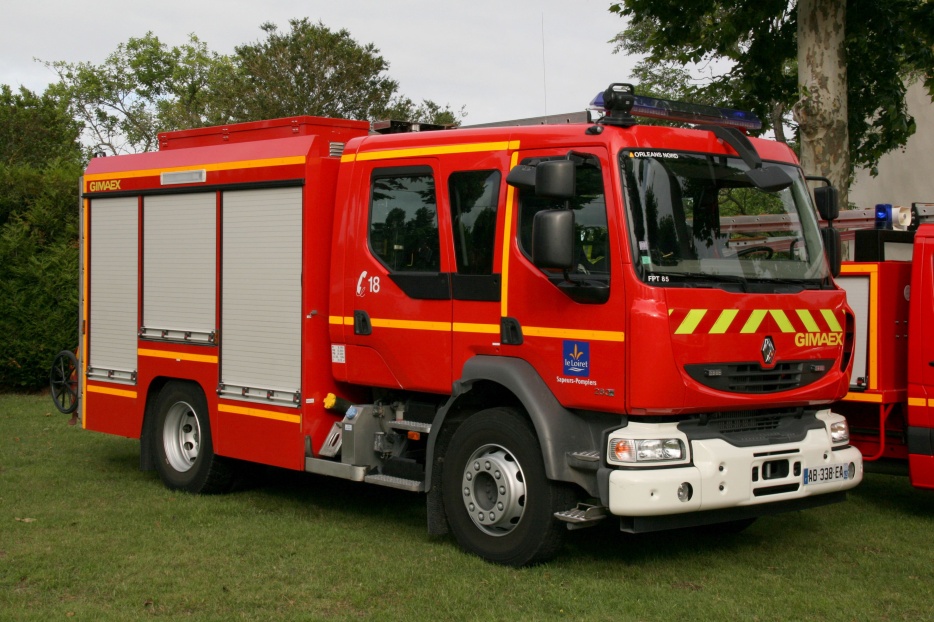 FPT New Midlum Gimaex Sdis45 2009 Av.jpg