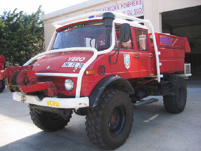 unimog2.jpg