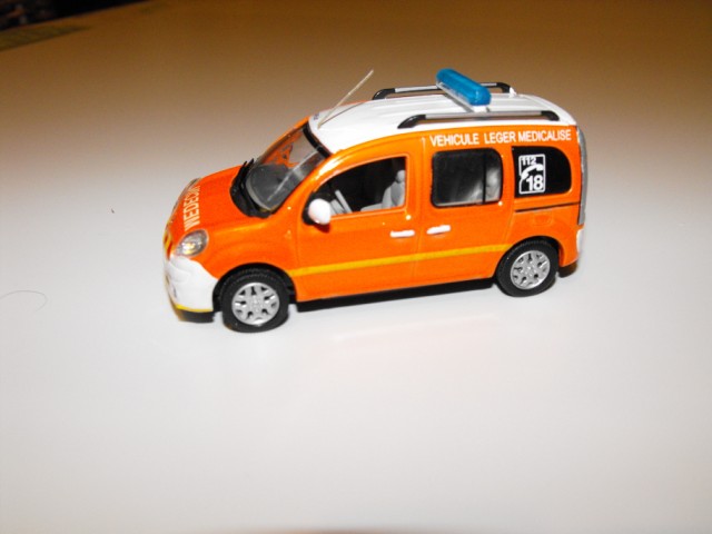 vlm kangoo fluo 001 [640x480].jpg