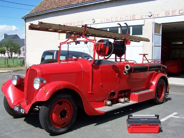 100_3964 r.jpg