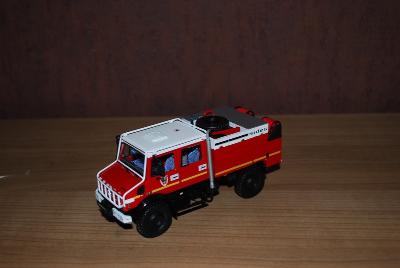 Mercedes-Benz U5000 2005 Pompiers Equipement Sides (NOREV).JPG