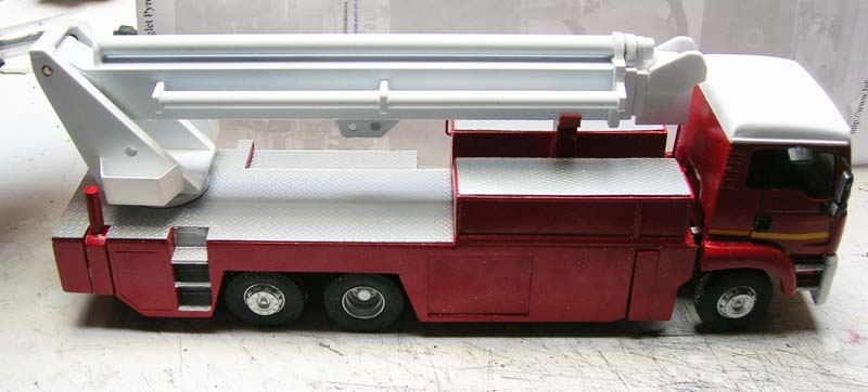 MAN BEA 77 A.jpg