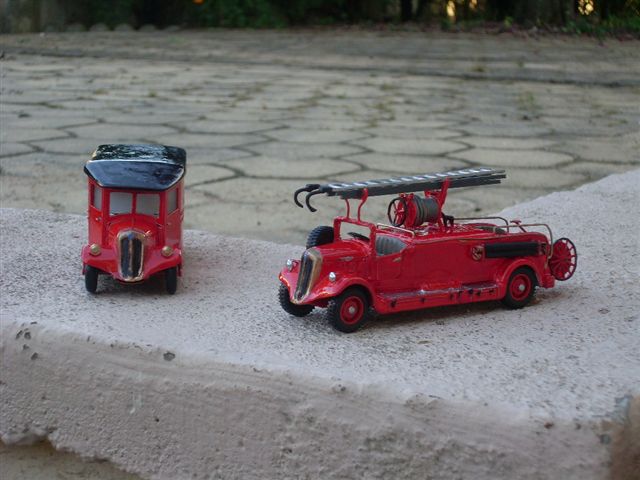 SL377377SS.jpg