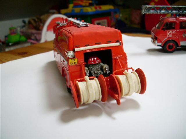 SL370800.JPG