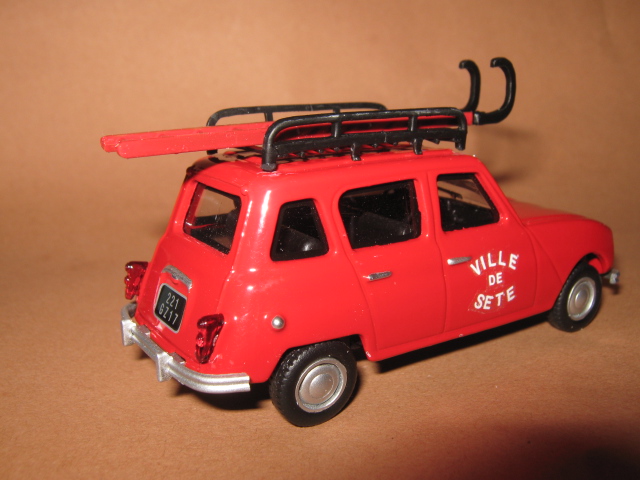 FID RENAULT 4 SÉTE.jpg