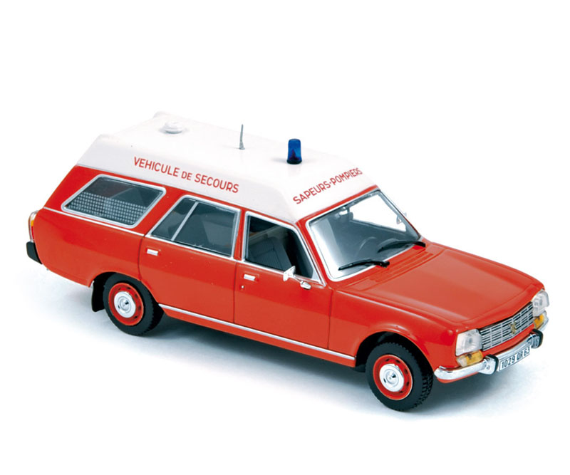 Peugeot 504 ambulance .jpg