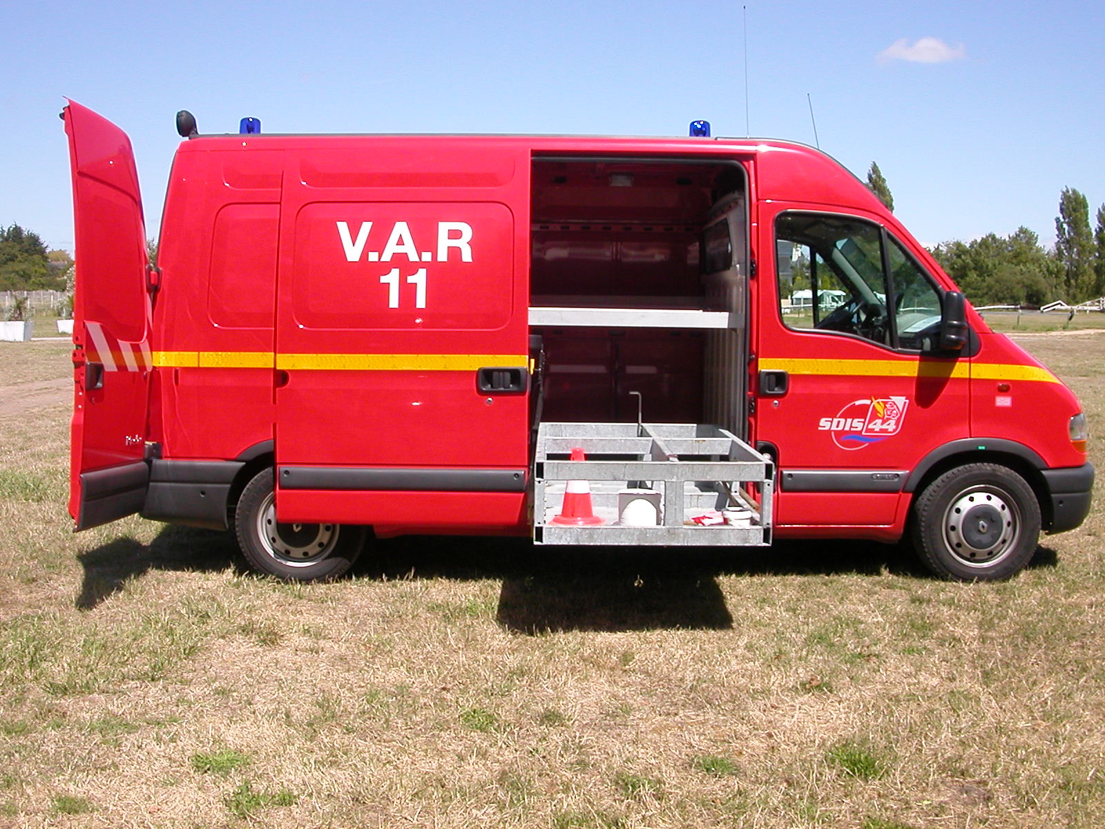 VAR (2).jpg