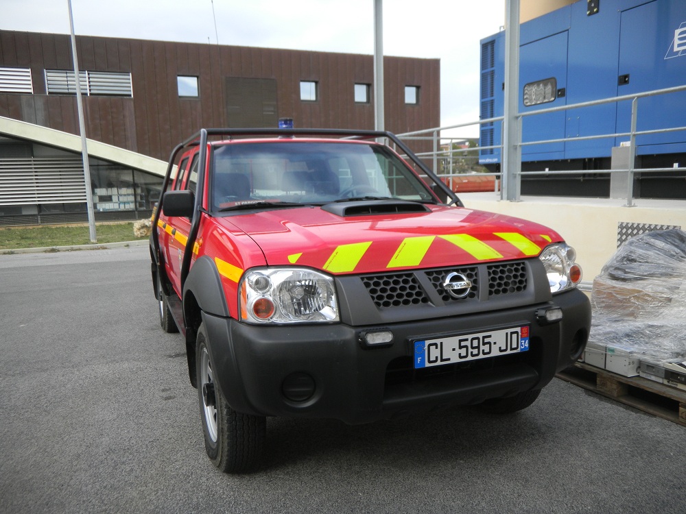 CL-595-JD Nissan NP300 Saint-Pargoire 12-2012 (3).JPG