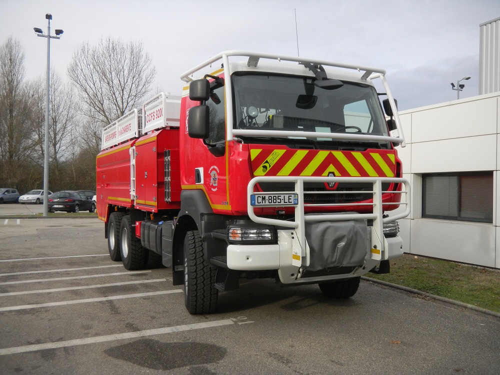 CCFS Renault Kerax Gallin SDIS16 n° CM-885-LE 2013 (5).JPG