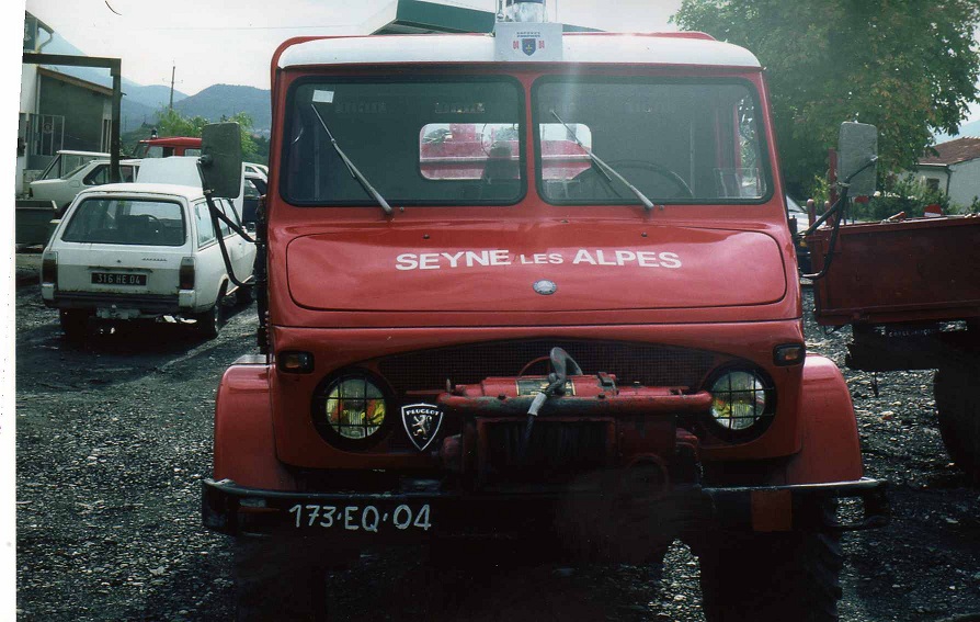 173 EQ 04 CCFM 1500 Maheulabrosse Seyne les Alpes 1986 av.jpg