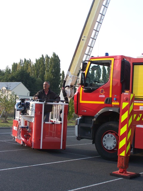 100_6506r.JPG