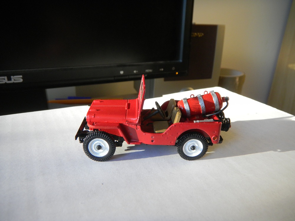 Jeep Willys VIR 625 SIDES.JPG
