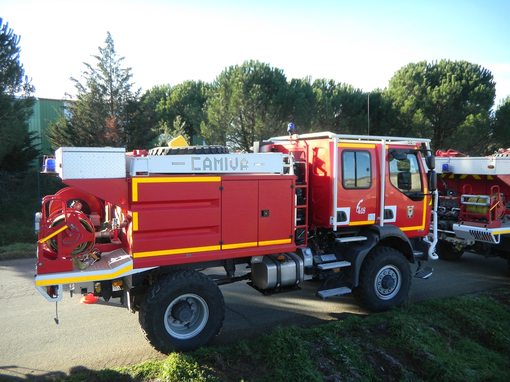 817 AYN 34 Renault Midlum 240 4x4 Camiva CCF4002 Montady (2).JPG