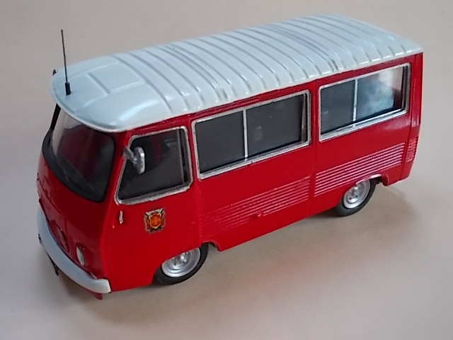 FID PEUGEOT J7 TP 34a.JPG