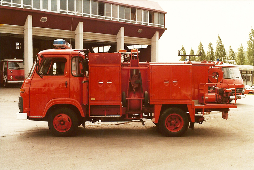 78 Trappes Renault SG 2 VSR 2 A.jpg