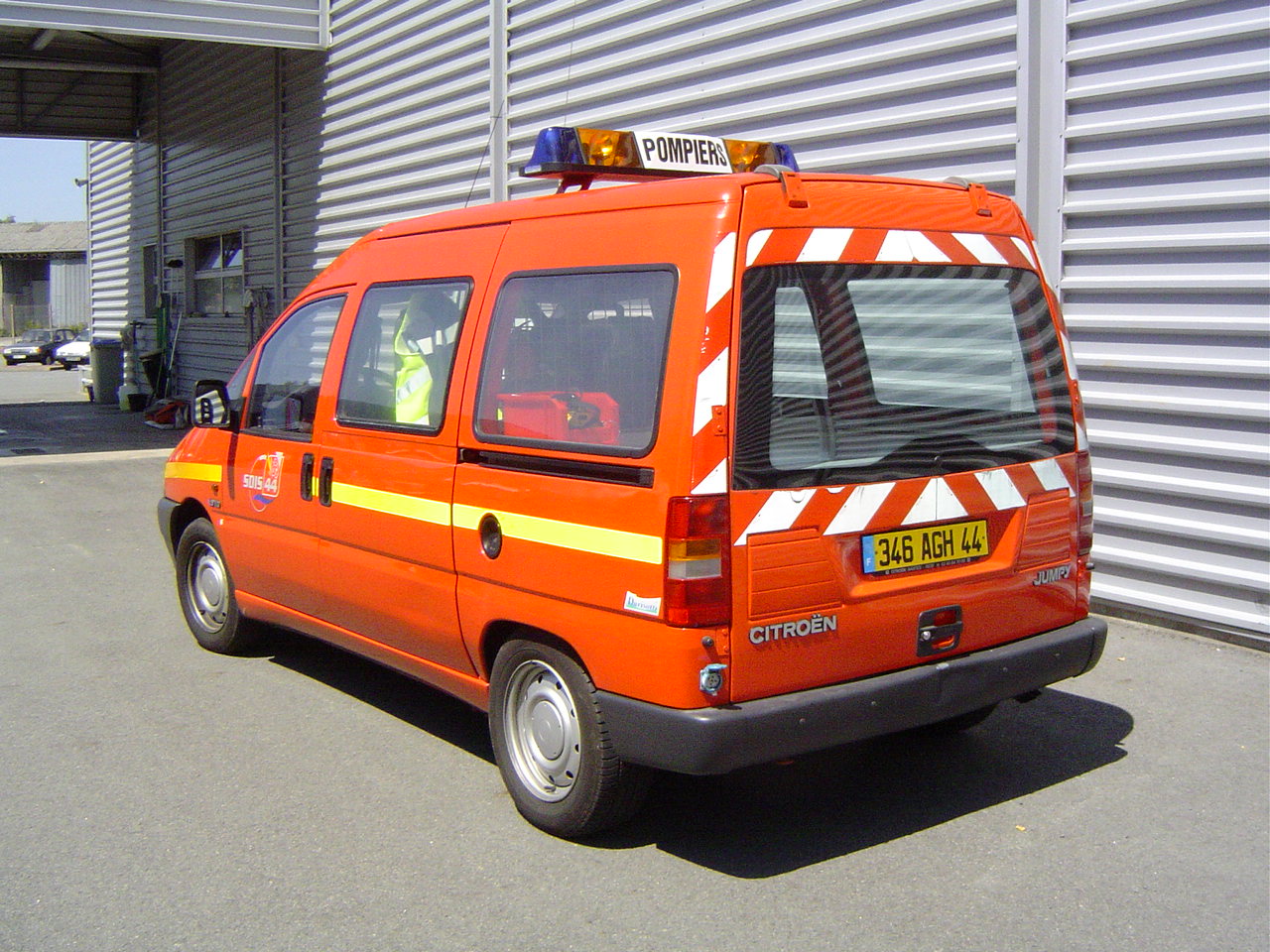 44 VLPC CITROEN JUMPY cdt secteur ouest nantes vue arriere.jpg
