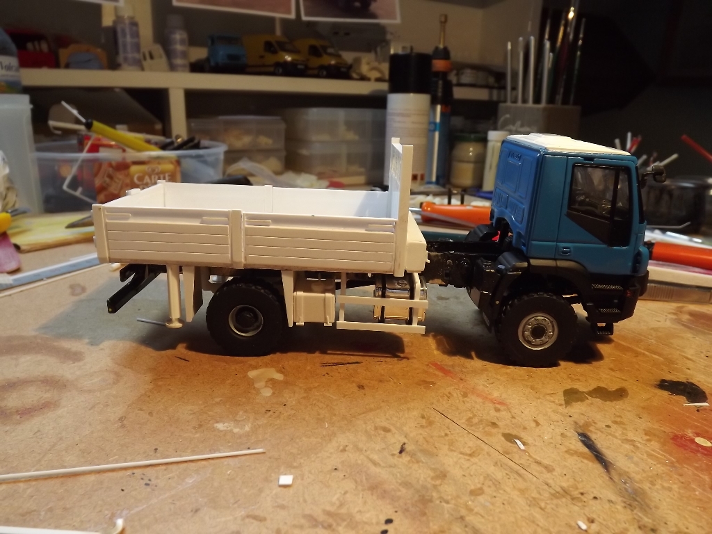 iveco caisse 4 001.JPG
