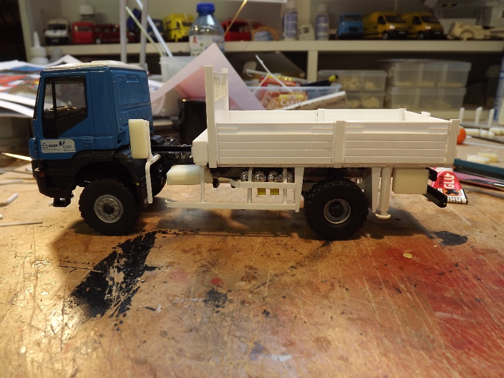 Iveco ERDF filtre a air 002.JPG