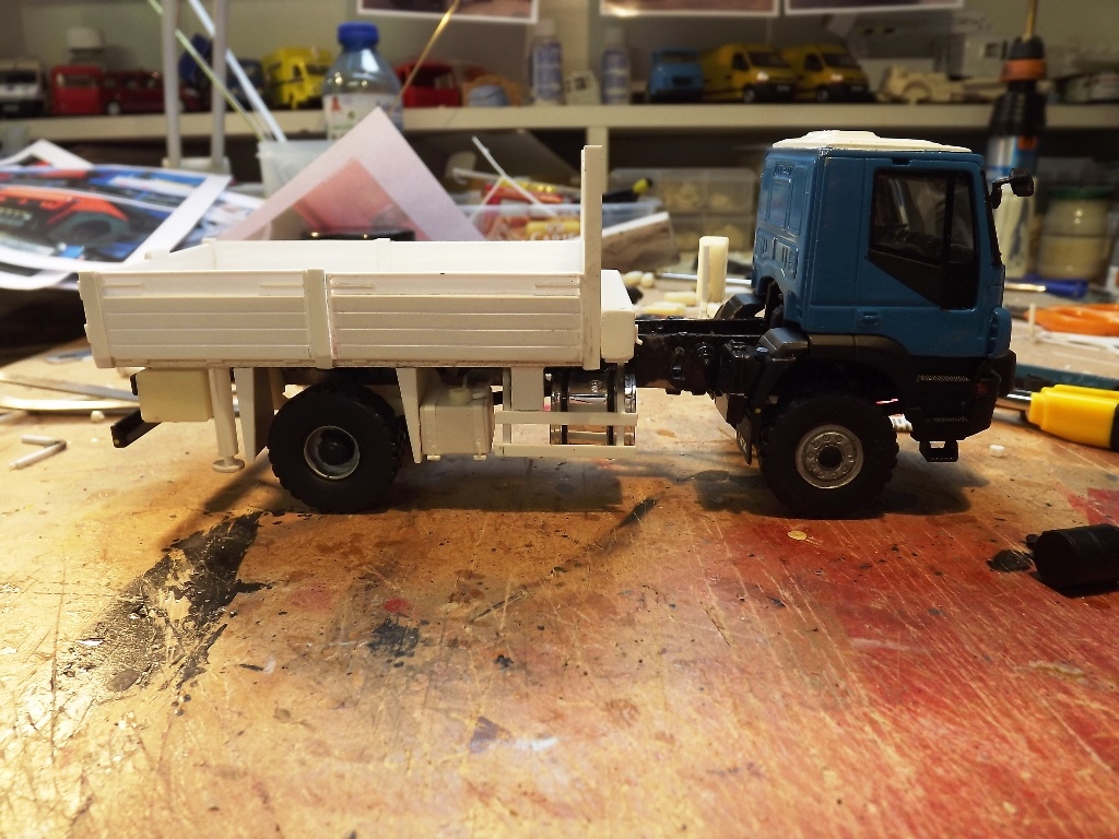 Iveco ERDF filtre a air 003.JPG