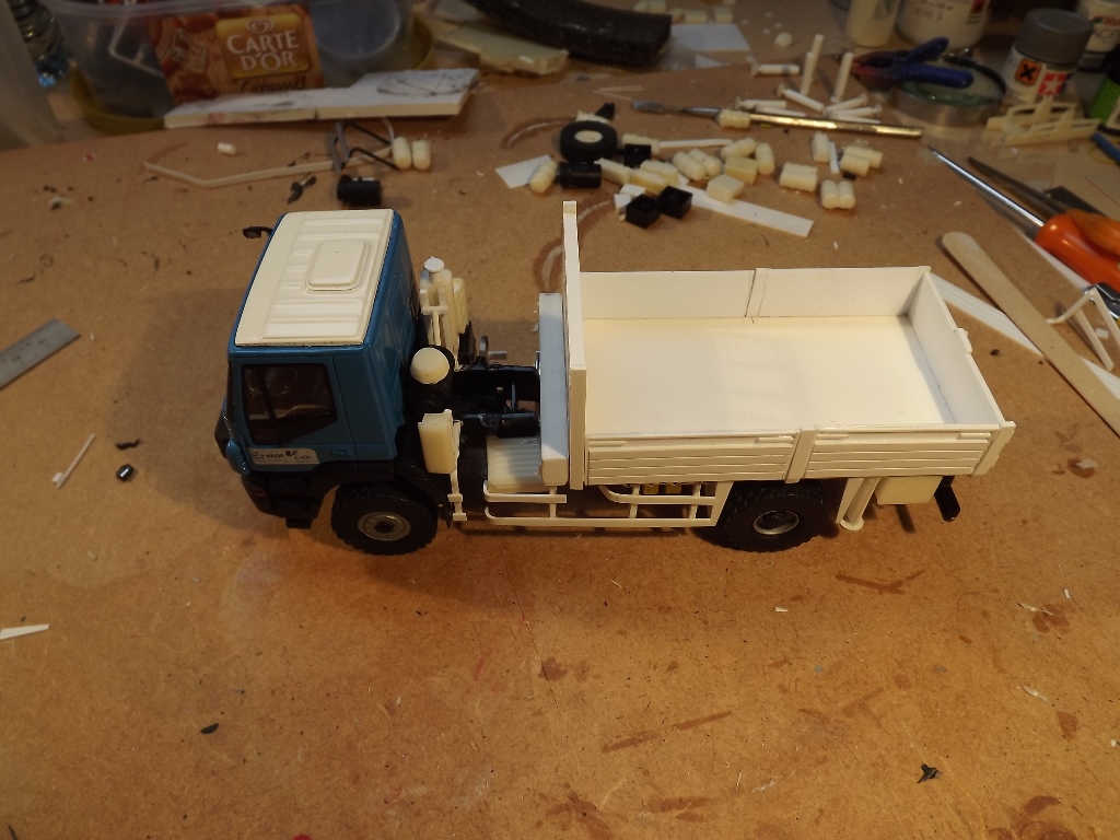 Iveco ERDF filtre a air 007.JPG