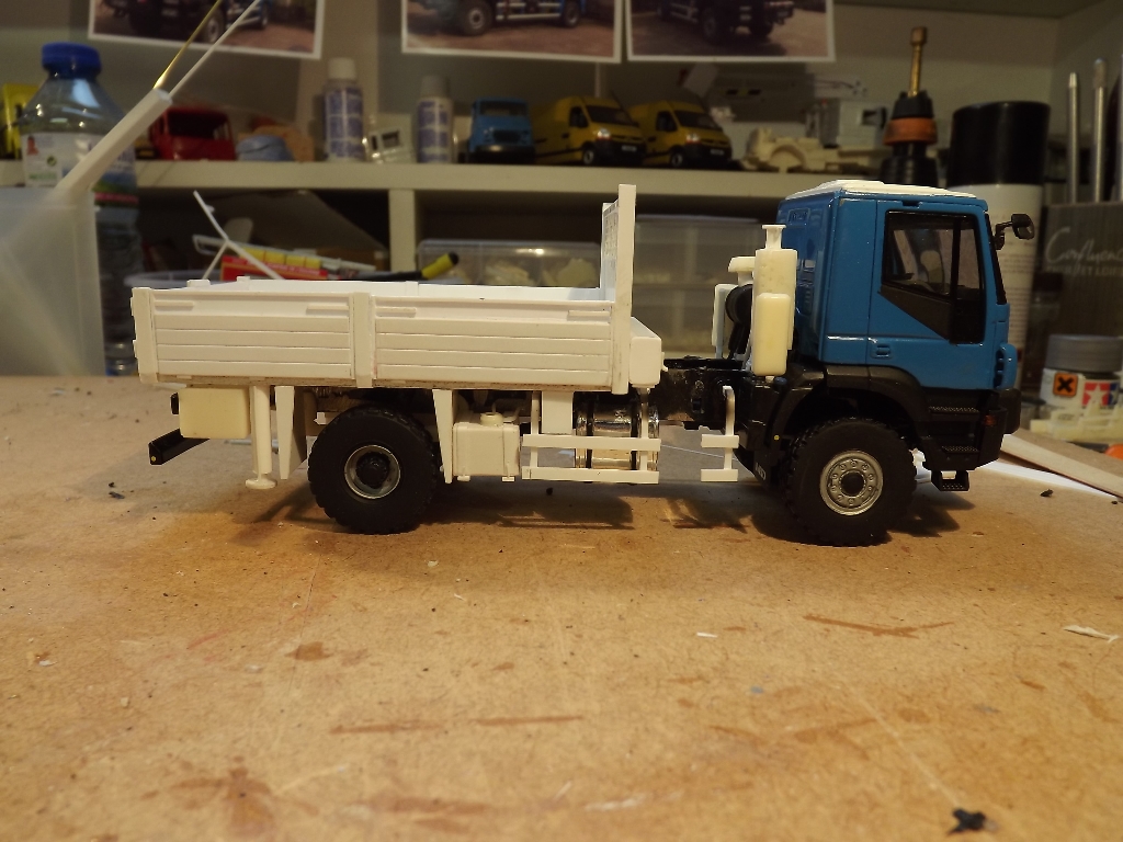 Iveco ERDF filtre a air 008.JPG