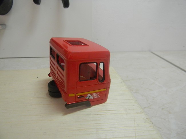 CPCE-zébras et décals cabine B.jpg