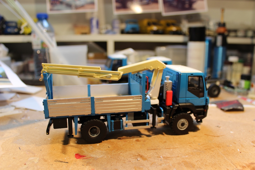 Iveco ERDF caisse et grue 009.JPG