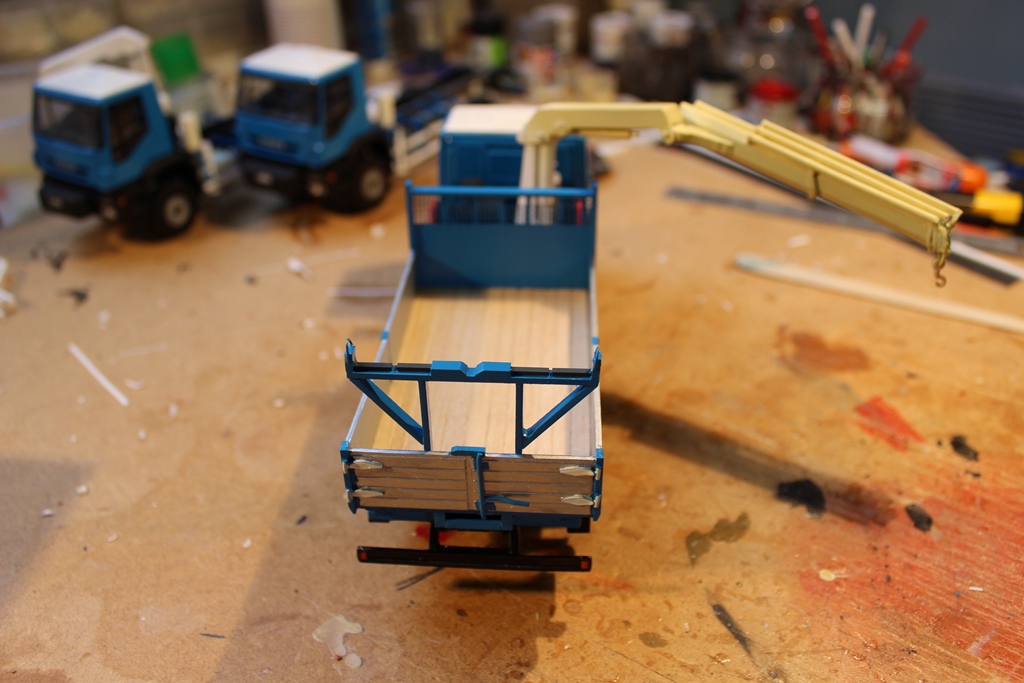 Iveco ERDF caisse et grue 011.JPG