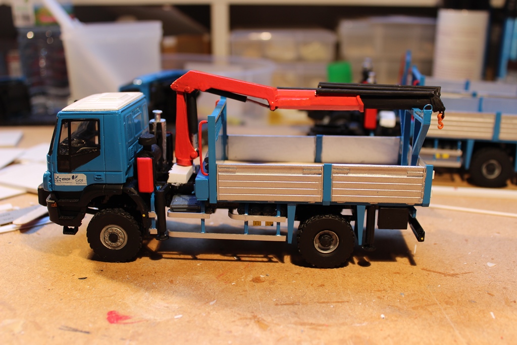 Iveco ERDF peinture grue 006.JPG