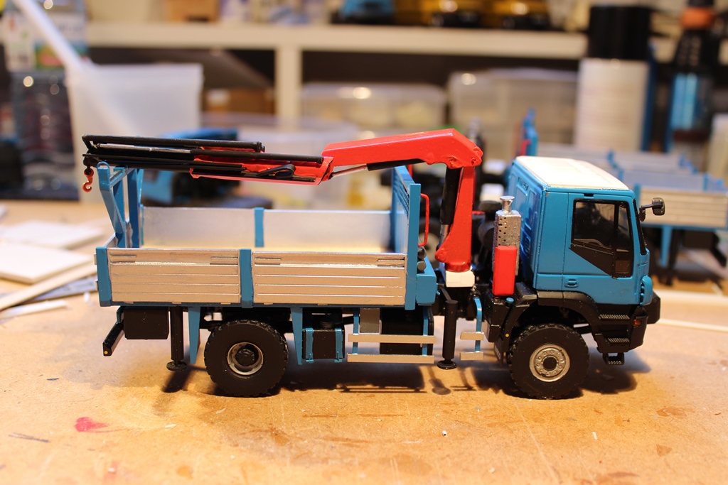 Iveco ERDF peinture grue 007.JPG