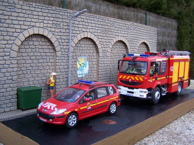 100_7582r.JPG